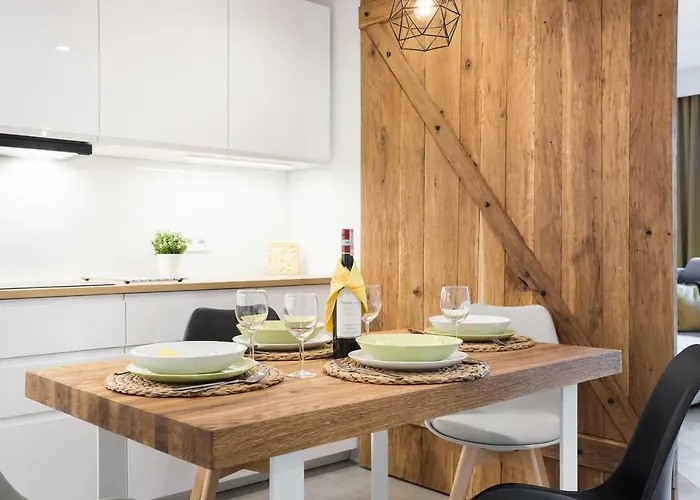 Niedzialkowskiego By Renters Apartment